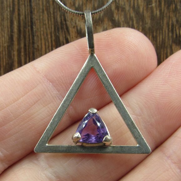 Jewelry - 18" Sterling Silver Amethyst Odd Triangle Necklace